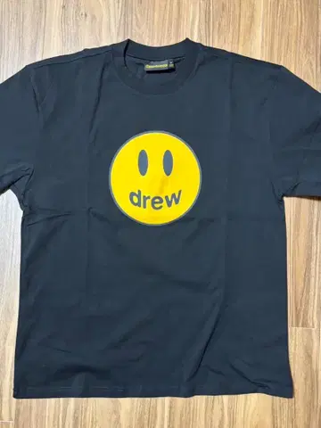 drew house 스마일리T셔츠 블랙 M사이즈