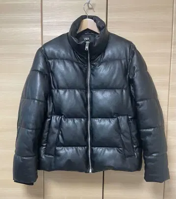 ZARA 블랙 다운 자켓