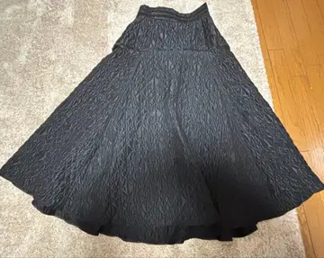 SNIDEL 퀼팅 블랙 롱 스커트