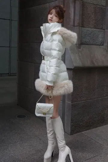 커비 퍼 다운 자켓 - 아이보리