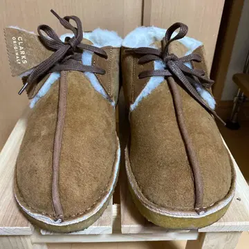 CLARKS 브라운 어그 부츠