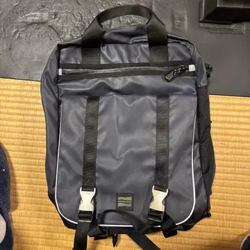 Nomadic 네이비 백팩