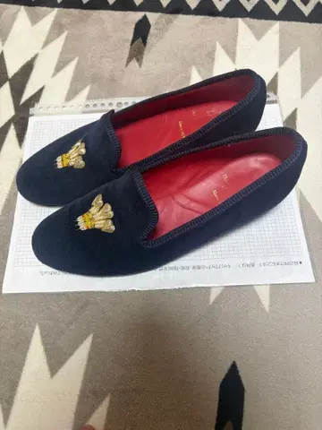 Tricker's VICTORIA NAVY VELVET FEATHER