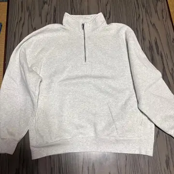 화이트 하프 지퍼