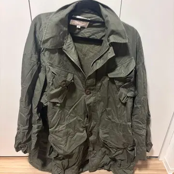 올리브 그린 밀리터리 자켓