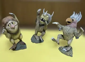 [ 괴물들이 사는 나라 ] 피규어 3체 세트