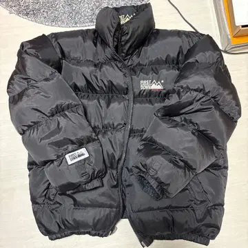 FIRST DOWN 블랙 다운 자켓