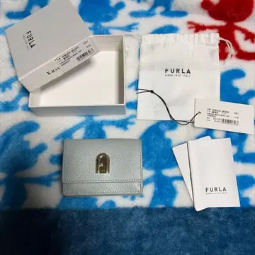 새상품급 FURLA 훌라 3단 폴더형 지갑 블루 스카이블루