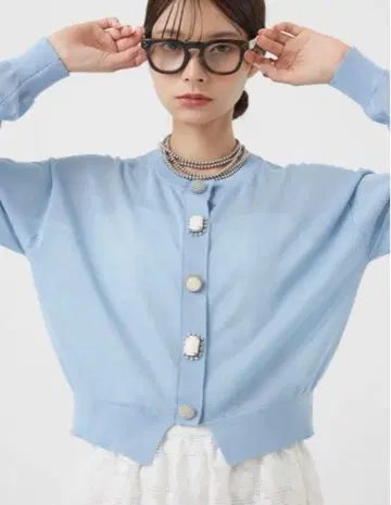 새상품 트라쪼돈나 비쥬 버튼 가디건