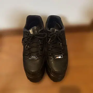 요스케 YOSUKE 통굽 레이스업 스니커즈 블랙