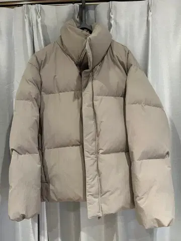 유니클로 패디드 볼륨 자켓