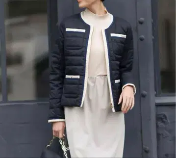 여성용 DoCLASSE 네이비 퀼팅 자켓 L 사이즈