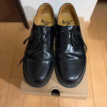 닥터마틴 3홀 US10