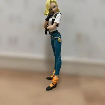 인조인간 18 피규어