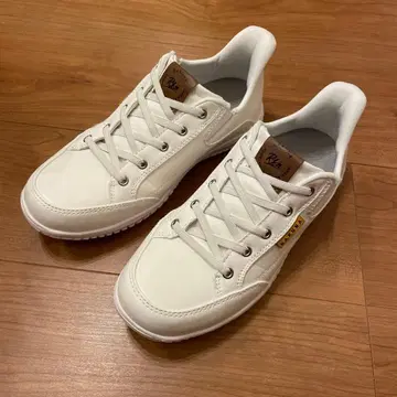 RAKYUNA 화이트 스니커즈 M 사이즈