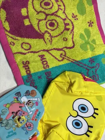 스펀지밥 타월과 토트백 등 4점 세트