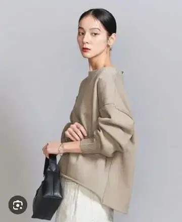 BEAUTY&YOUTH 베이지 맨투맨 니트