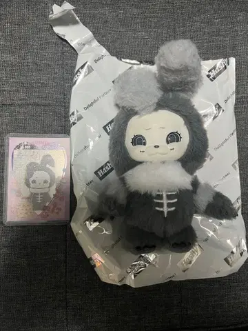 No.001 클로지 ClawZ