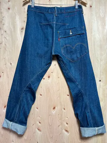Levi's RED 입체 재단 데님 28/32 착용 얕은 새상품급