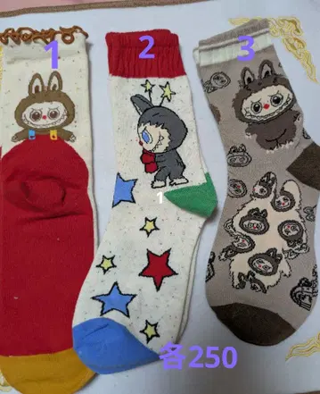 라부부 여성용, 키즈 양말 각 250엔