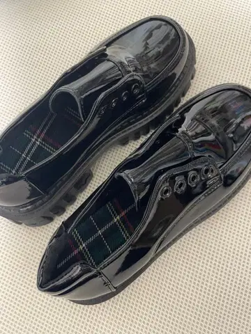 로퍼 통굽 스트랩 스퀘어