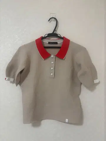 Ren 베이지/빨간색 니트 반팔