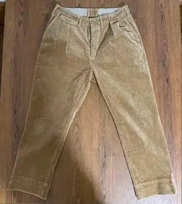 베이지 코듀로이 턱 팬츠