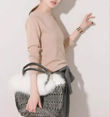 거의 새상품 URBAN RESEARCH 이탈리아 울 보트넥 니트