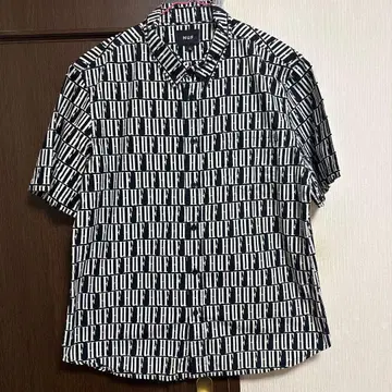 HUF 반팔 셔츠 L 블랙/화이트