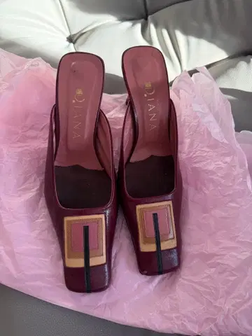 다이애나 가죽 레드