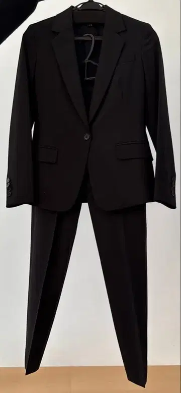 theory 블랙 수트 00