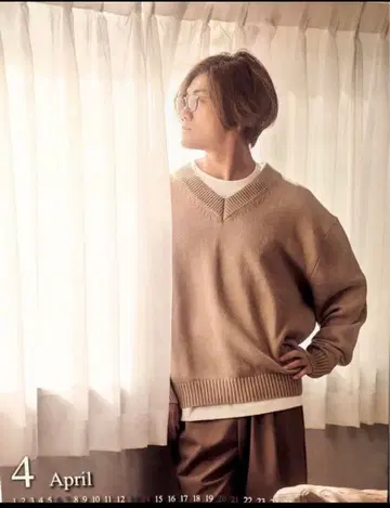 아카니시 진 착용 ZARA 스웨터 M 사이즈