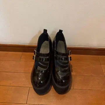 MA*RS 마즈 3벨트 펌프스 블랙