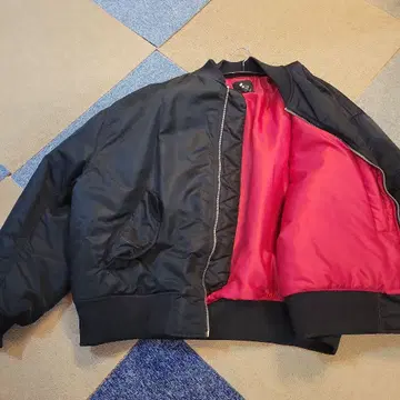 H&M 블랙 레드 MA-1 플라이트 자켓