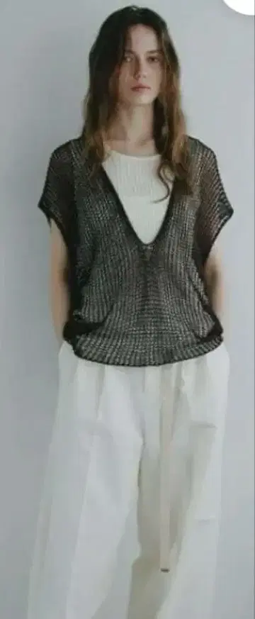 ETRE TOKYO 피쉬넷 슬리브리스 니트