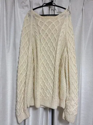 케이블 짜임 니트 스웨터