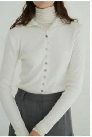 W FACE BUTTON KNIT TOPS 화이트 사이즈 1