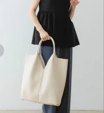 [ 미사용 새상품 ] 로데스코 골드 토트백