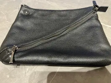 carcru (카르쿠르) 클러치백