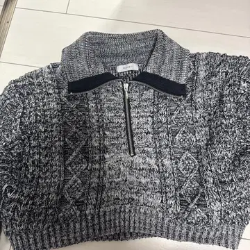 집업 하이넥 케이블 니트 스웨터 그레이 계열