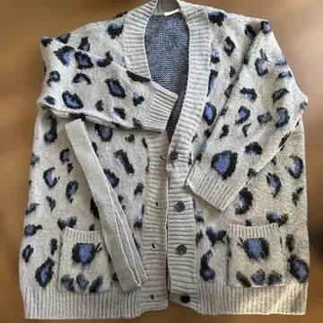 레오파드 무늬 니트 가디건