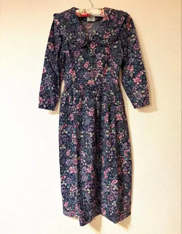 Laura Ashely 꽃무늬 네이비 긴팔 원피스