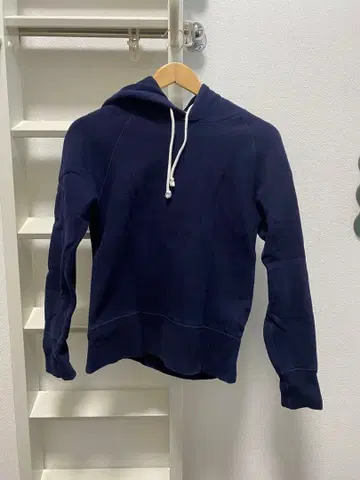 [ ELODE NELSON ] 네이비 후드티 1/6 이후 발송