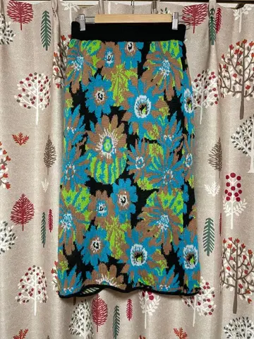 티티카카 니트 스커트