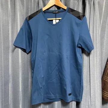 [ 택 포함 새상품 ] 블랙 라벨 V넥 T셔츠