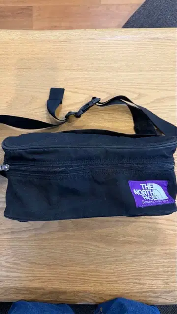 THE NORTH FACE 바디백 블랙