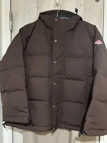 슬로브 이에나 브라운 다운 자켓 후드 부착