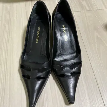 세르지오 로시 블랙 가죽 펌프스 36 사이즈 (23cm)