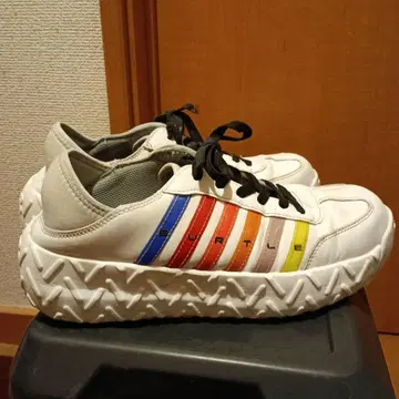 BURTLE 컬러풀 스트라이프 스니커즈 안전화