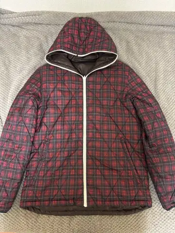 빨간색 체크 후드 부착 퀼팅 다운 자켓 M